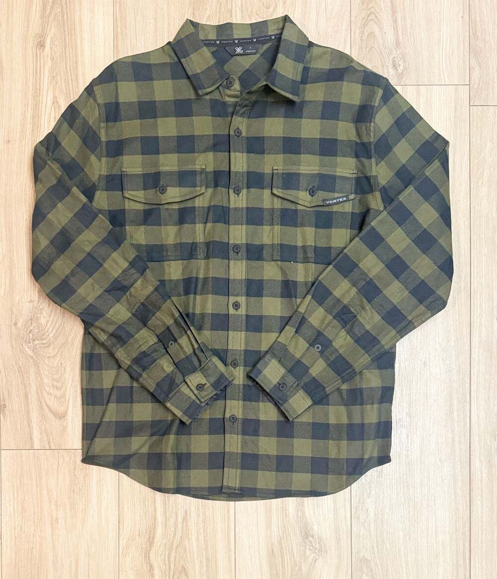 Vortex Men's Green and Black Buffalo Plaid Long Sleeve Flannel Shirt Size L